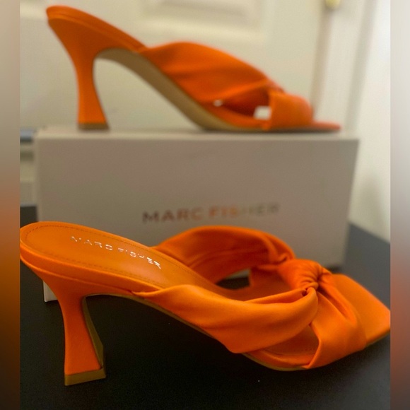🧡NEVER WORN Marc Fisher Sandals | Size 9.5 | 2.84 Inches - Picture 3 of 10